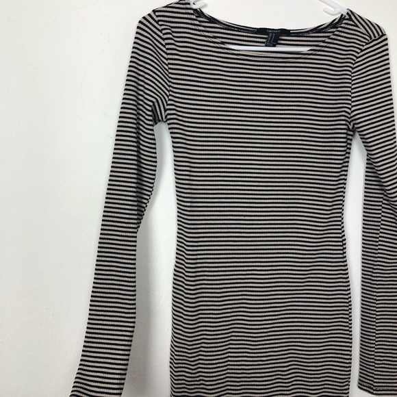 ✨NWT Forever 21 Long Sleeve Dress✨ - Picture 2 of 4